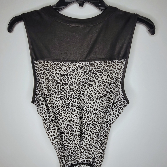 2/$25 🌿 | BCX | Animal Print Tunic - Picture 16 of 16